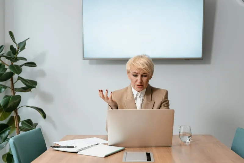 The Quiet Assumption Trap: What It Really Means When Your Virtual Assistant Stops Asking Questions
